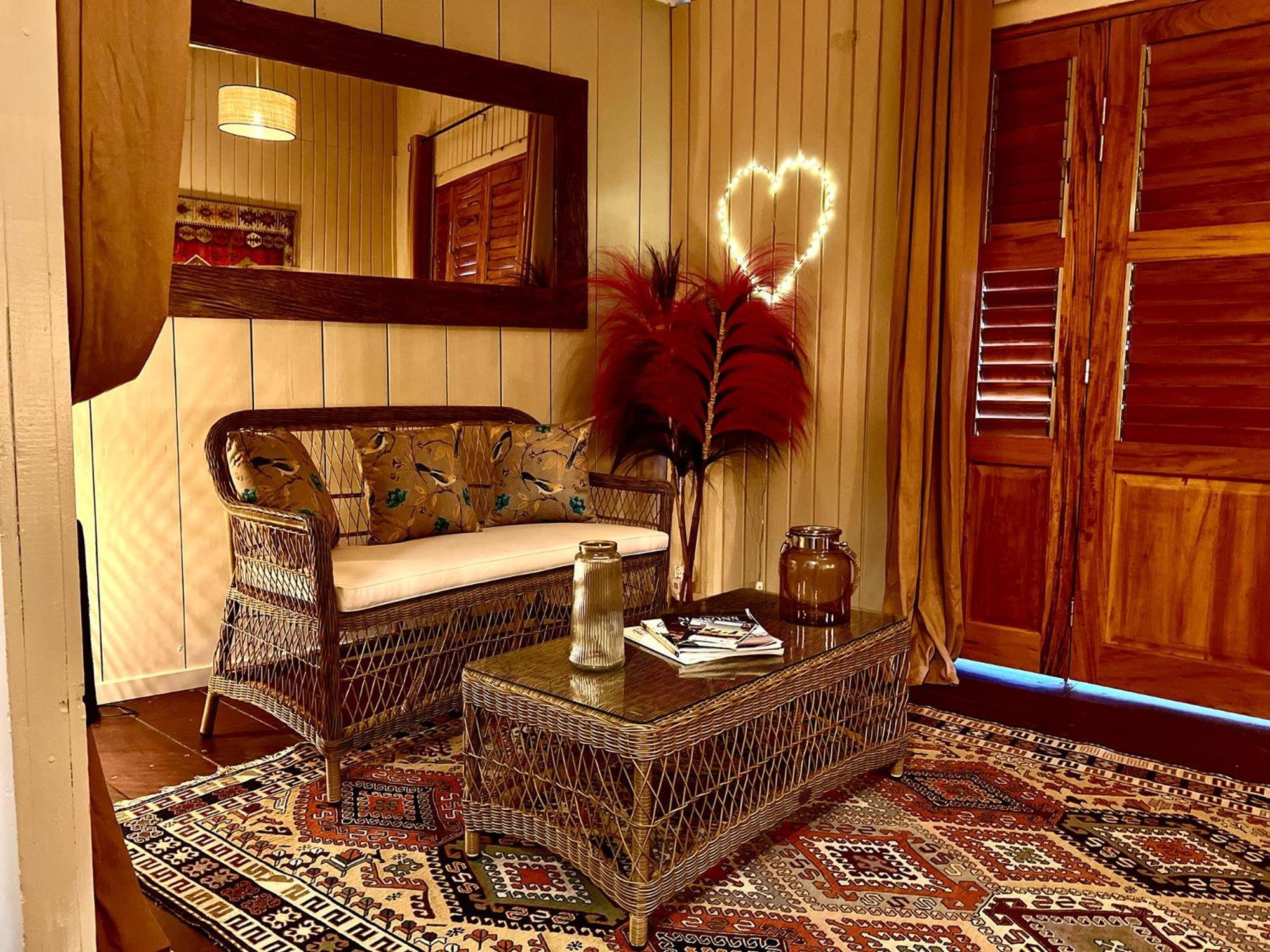 Chambre D'Hotes Le Sucrier Goyave Стая снимка